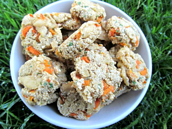Хозяйкам на заметку: курино-морковное печенье для собак с имбирем